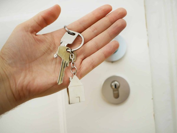 Comment l'analyse de marché peut-elle aider à choisir le meilleur emplacement pour un investissement immobilier ?