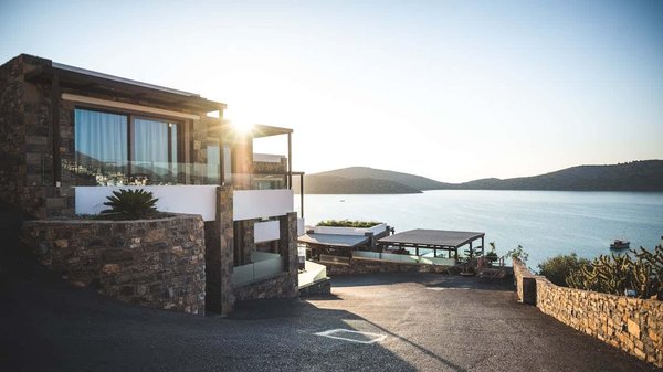 Quels sont les indicateurs clés pour évaluer la performance d'un fonds d'investissement immobilier ?