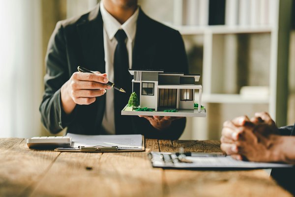 Les meilleures stratégies d'investissement avec une agence immobilière megève